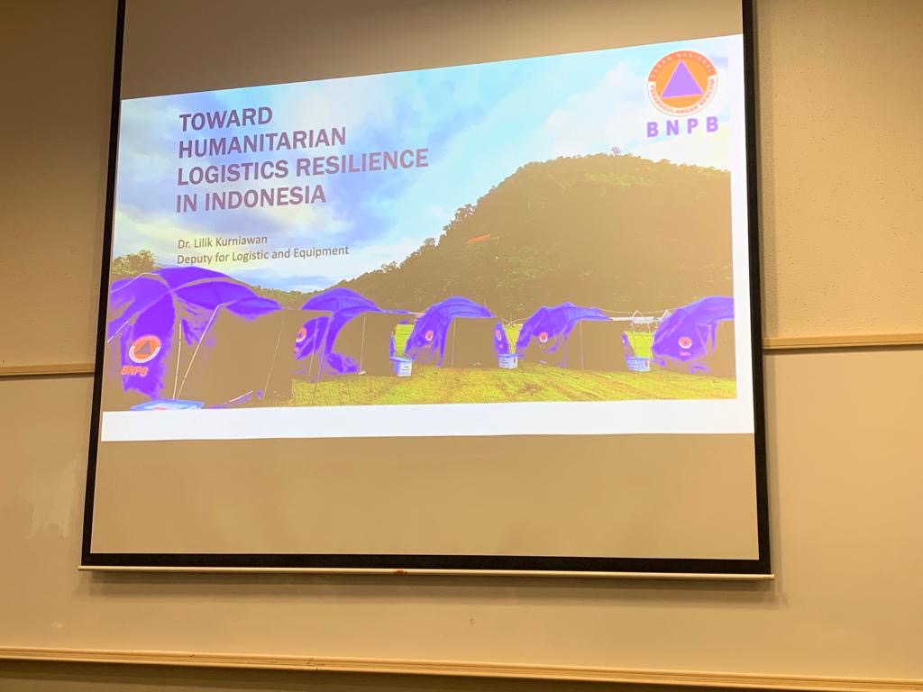 tliap_nus's tweet image. On 16 Oct 2023, we welcome Dr Lilik Kurniawan, Deputy of Logistics and Equipment, @logpal_bnpb BNPB, Indonesia to speak in our MSc SCM class, delivering a talk on &quot;Toward Humanitarian Logistics Resilience in Indonesia&quot;.

#mscscm #humanitarian_logistics #nus #tliap