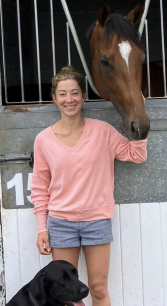 £100 GIVEAWAY….⁦<a href="/Hayleyturner123/">Hayley Turner</a>⁩ is only 2 winners away from the magic 1000! If either of her runners wins today ⁦<a href="/Ascot/">Ascot Racecourse</a>⁩ then one of you will be £100 richer…just follow + retweet to enter (18+}