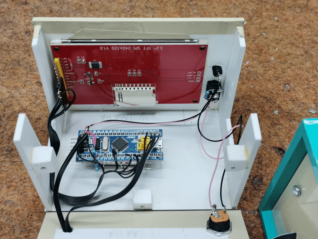 dfrobotcn's tweet image. 🔧 Crafting a 500MHz oscilloscope with STM32? Yes, it's possible! Move over 50kHz Arduino versions, STM32's in the house! 🚀 Ideal for lab use & budget-friendly. gao.ee/esk55
#Arduino #STM32 #TechDIY