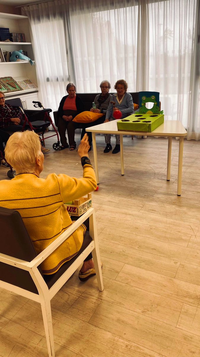 ResiAltosParque's tweet photo. 🐸En CleceVitam Altos de Parquesol nos gusta innovar sin perder de vista el pasado. Por ello hemos querido incorporar un juego nuevo a nuestra colección que a todos nos ha traído muy buenos recuerdos: la rana.

#ResidenciasClece https://t.co/CpbF9WSedt