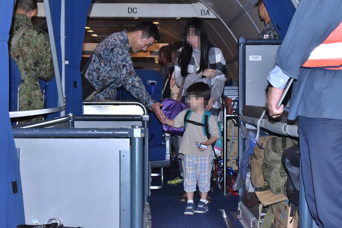 jointstaffpa's tweet photo. ＃自衛隊 は、在イスラエル国の邦人等８３名を #KC767 空中給油輸送機１機にて、イスラエルからヨルダンまで輸送しました。引き続き邦人等皆様のご安全を確保しつつ、関係省庁、関係国等と緊密に連携し、安全な運航を実施してまいります。 https://t.co/QQm09OtxWF