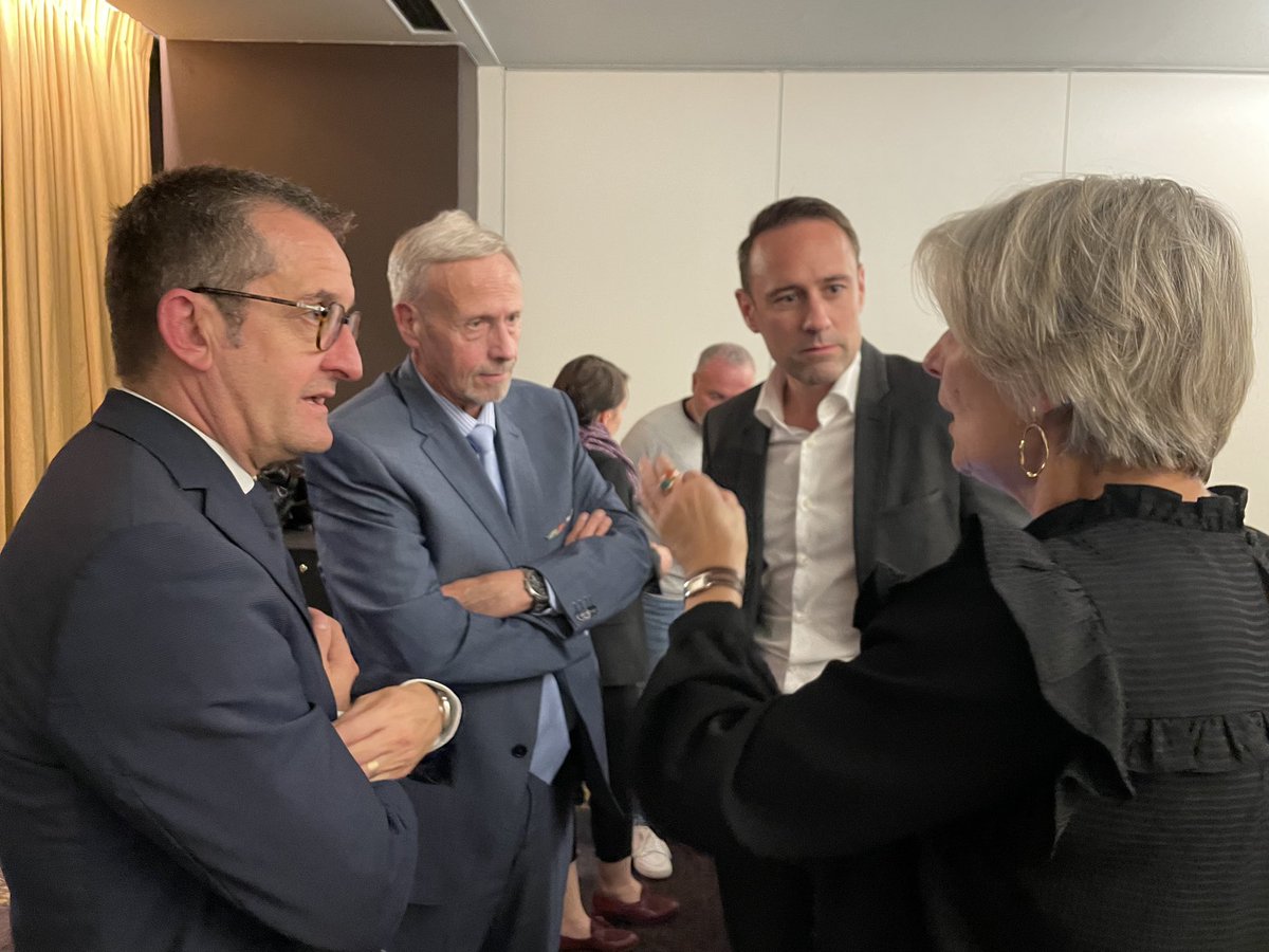 Lr_Jeremy's tweet photo. 📌 Moment d’échanges avec nos @Elus_ForceTerri 
@ChoserotC et Yves Muller sont revenus sur leur rôle à la @regiongrandest 
👉Des perspectives liées à des sujets cruciaux tels que la mobilité, le développement économique et l'éducation ont été évoquées. #majoritéprésidentielle https://t.co/7PPX5CJBq3