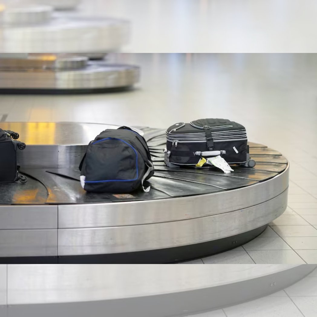 uralstock's tweet photo. How to protect luggage from damage?
=> Use "luggage covers" to safeguard your bags from potential damage during travel. Read More On:- https://t.co/R6WjdSFHD9 #uralstock #luggage #bag 

#blogpost #blog #info #Handbag #bagslover #totebag https://t.co/vRRIJZ1ddB