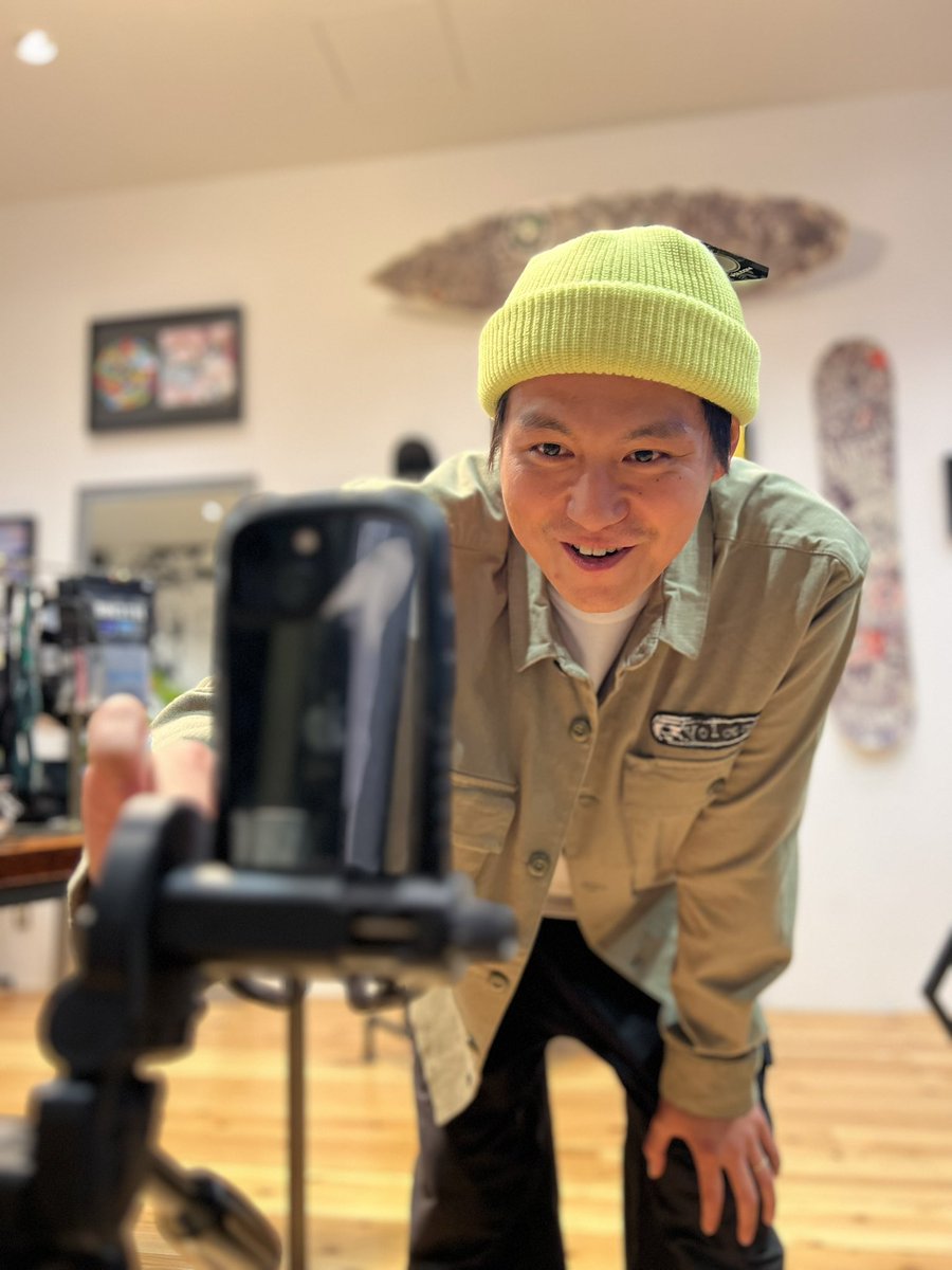 REGULATOR_CREW's tweet image. @REGULATOR_WEB 毎週木曜日20:30からのインスタLIVEは @VolcomOsaka 店長の @213AICHI が担当◎ 彼がLIVE中何回噛むか数えて下さい、正解者には何か送ります…笑 
#カムカム木曜日 #regcrew #regulator #regweb #volcom #volcomosaka #ボルコム大阪 #レグクルー #ボルコム #インスタライブ