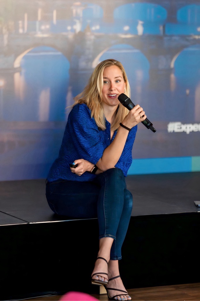 femcornelissen's tweet photo. In 2022 I started my #SpeakerJourney at conferences & events. Now, joining forces with Bert & Dieter we're sharing tips on "Presenting with Confidence" in our @expertliveNL Speaker Bootcamp on Nov 8th ! 🎙️Looking to grow as a speaker? Sign up now!🌟 #SpeakerBootcamp https://t.co/BYP98NyR9r