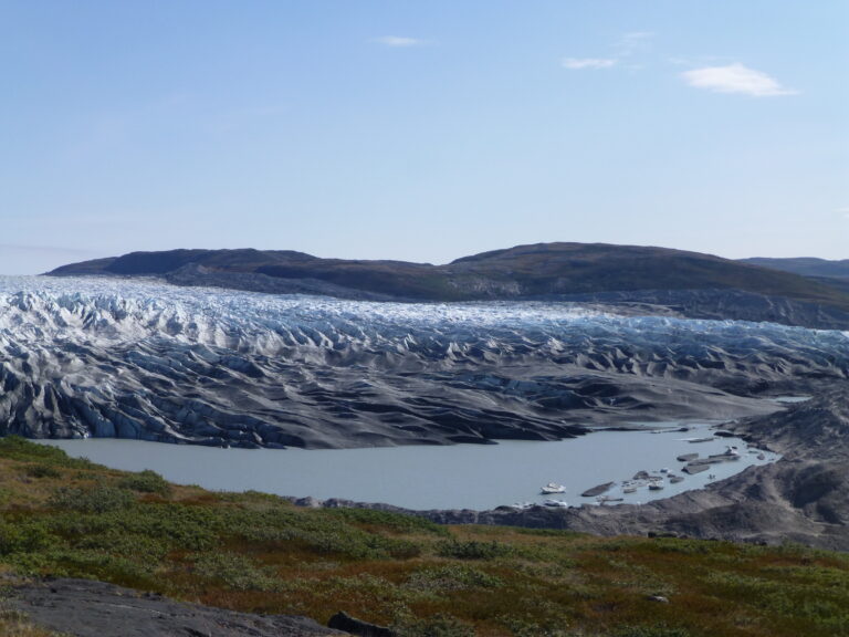 I am excited to announce we have a vacancy for a #PhD studying #phosphorus #nutrient #soil Biogeochemistry in Greenland, with @maj_vanS @ProfJessDavies findaphd.com/phds/project/a… 'At the Global Frontier of Climate Change and Nutrient Cycling'....