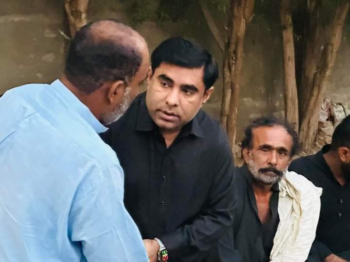 SaddamH76264314's tweet photo. مُنافقت بھی کوئی کرنے کی چیز ہے،
دِل بڑا کیجئے ہمارا مُقابلہ کیجئیے. ⚔️❤️
BOSS ❤️ @FerozeJamali
@BBhuttoZardari
#PresidentPppDisttNf
#SmtPppDisttNf
#NA206 🇱🇾 https://t.co/lzv7CpCjyO