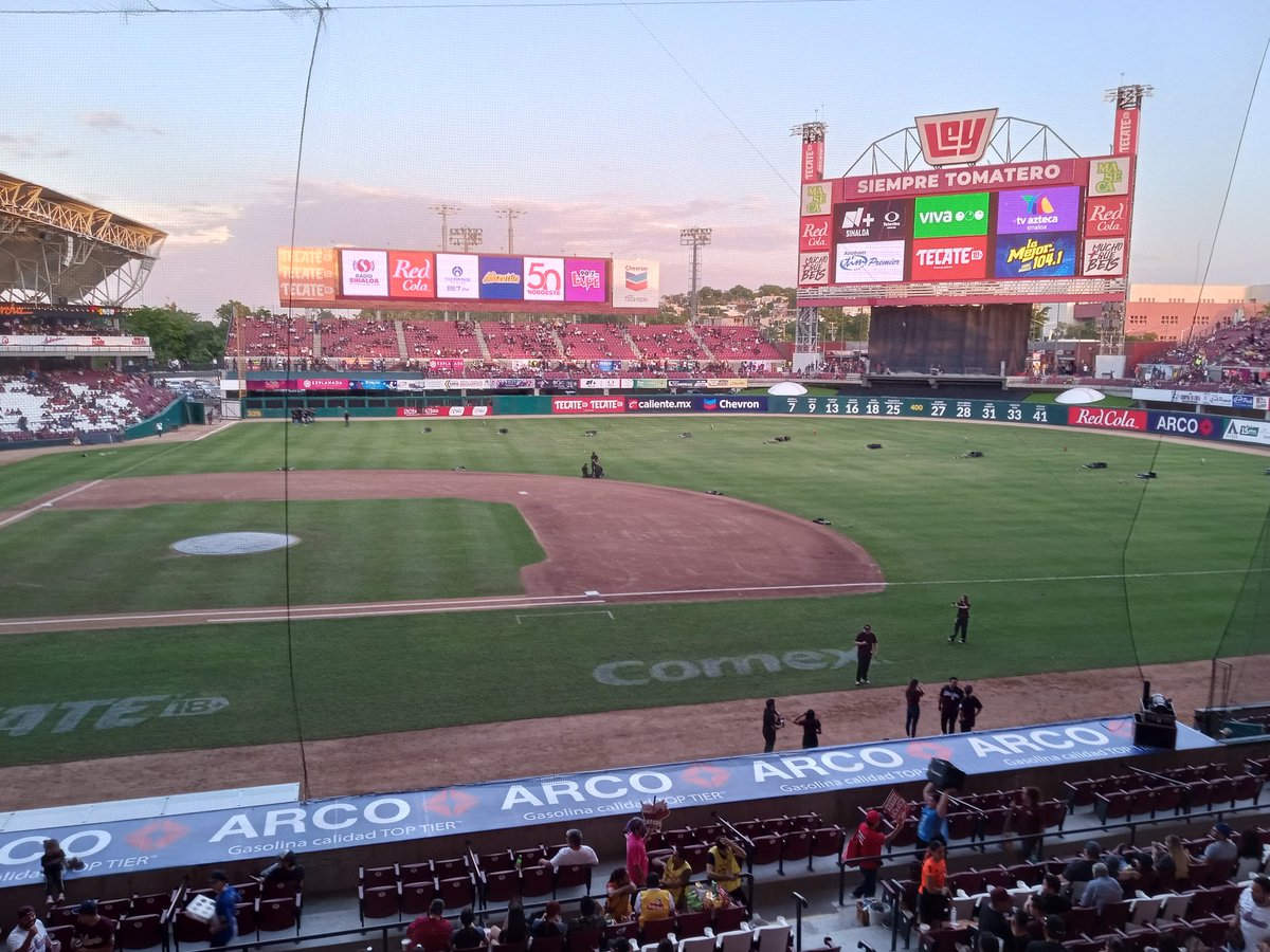 FCorrrales's tweet photo. 😍⚾🔥 https://t.co/bDJjJMcof6