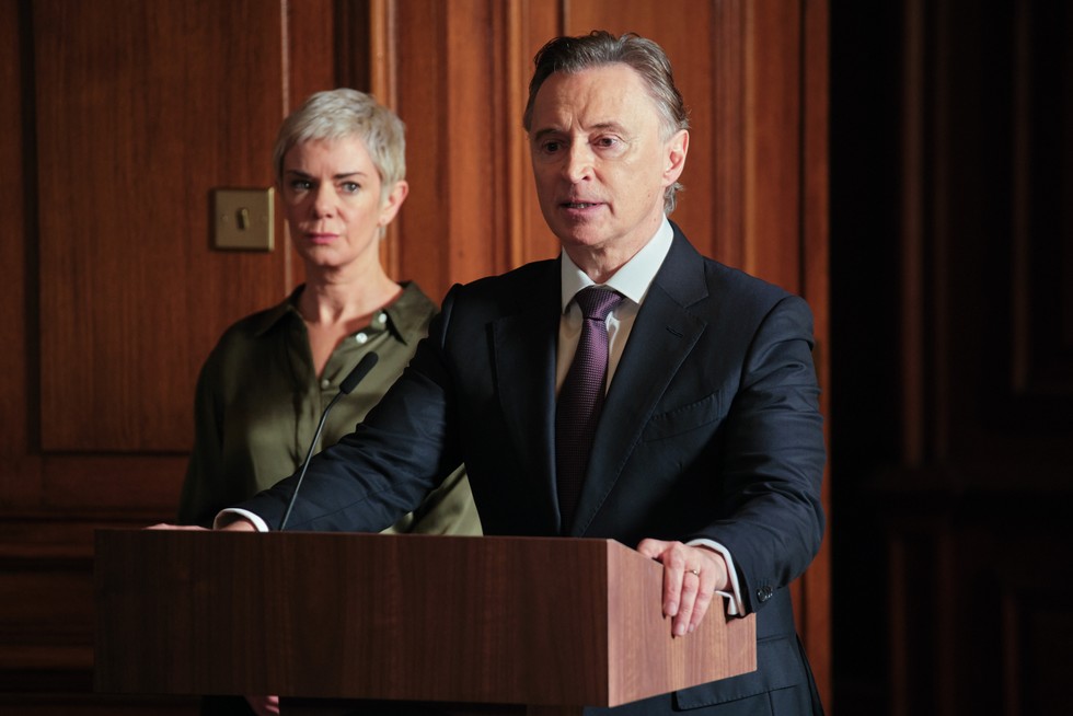 danmc2's tweet image. THAT SINKHOLE FEELING: In its two previous seasons #COBRA with #RobertCarlyle &amp;amp; #VictoriaHamilton has wheezed its way through ropey plots, dreadful dialogue and overblown acting. So is there anything to recommend the third instalment #COBRARebellion?..  loveitinpomona.blogspot.com/2023/10/that-s…