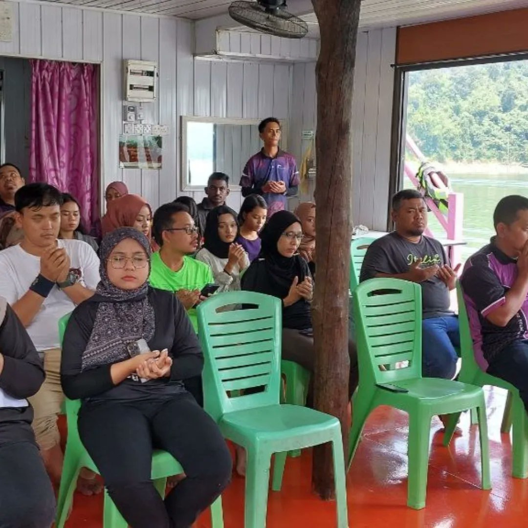 kkgerik's tweet photo. Bengkel Pemantapan Promo POLYCC merupakan program yang dianjurkan oleh BAPP dan UKK.
Bengkel berkenaan amat bermakna kepada semua pesert dengan kehadiran YBrs Encik Muhd Zaki bin Mustapha, Timbalan Pengarah, BAPP, JPPKK. @MOHEOfficial
@KhaledNordin
@POLYCCOfficial
#MalaysiaMadani https://t.co/M4n9Pd2BVG