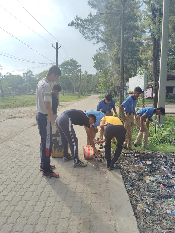 CSPESDU17092009's tweet photo. Swachchata Hi Sewa....
Observation of Gandhi Jayanti
Cleanliness program an initiative of CSPESDU & 46 ASSAM MED COY NCC, DU UNIT. DATE: 02.10.2023
#ercncte #NCTE #dibrugarhuniversity #CMOASSAM #cspesdu #physicaleducation https://t.co/Q4SGlPRz5c