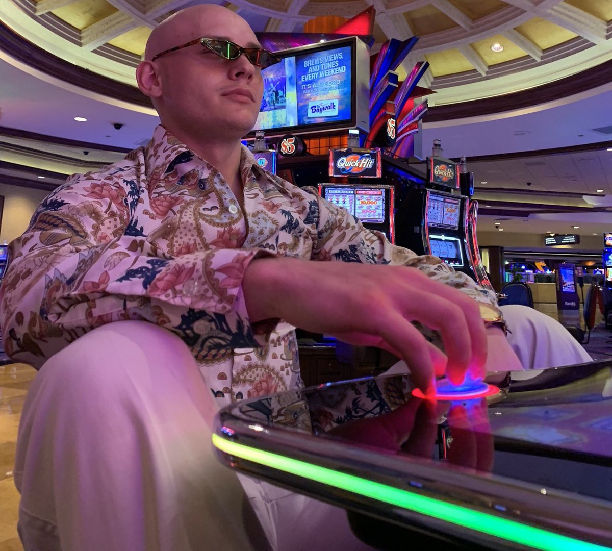 Dire Straits of Hormuz 🇲🇾🇸🇬🇵🇸🇫🇷 tweet media