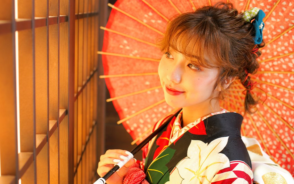kimonotradition's tweet photo. 成人式の日までに髪はどこまで伸ばせばいい？成人式のヘアアレンジ別に最適な髪の長さをご紹介☺️
#振袖 #振袖レンタル #成人式 #卒業式袴 #着物 #袴 #展示会 

🔽詳しくはコチラ
https://t.co/XdHXHcv2aV https://t.co/V5H0MDb1Ty