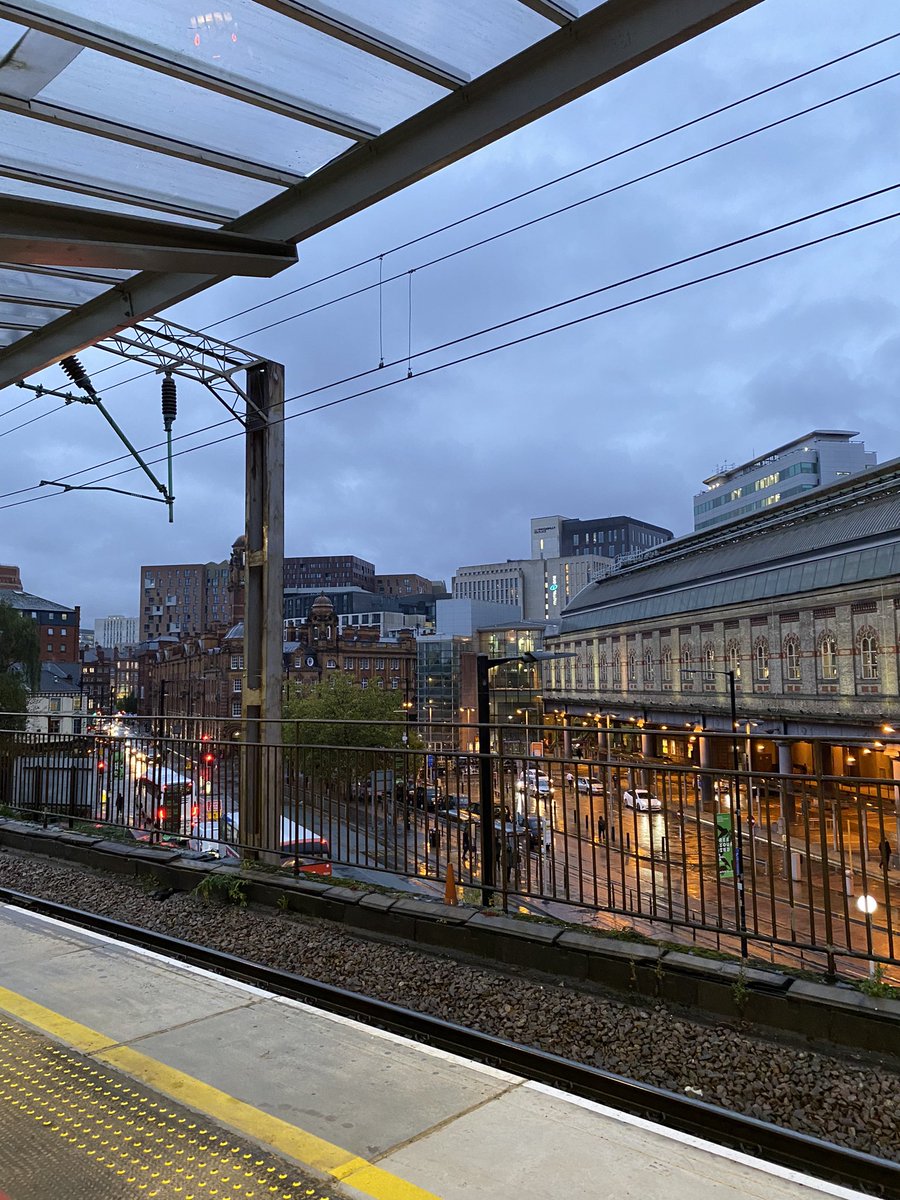 KArmstron9's tweet photo. Briefly passing through on my way to Leeds …..I do miss Manchester! https://t.co/W0rAFe5F6y