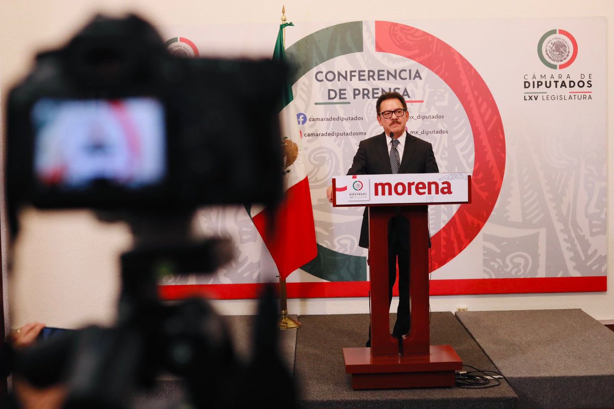 NachoMierV's tweet photo. Hoy, en reunión con medios de comunicación aquí en la @Mx_Diputados afirmé que en la revisión del Presupuesto 2024 incluiremos una partida específica en el capítulo 1000 para garantizar que los más de 55 mil trabajadores del Poder Judicial cuenten con recursos para tratamientos y la atención de enfermedades costosas.

Los recursos aumentarán de manera significativa, pasarán de 69 millones de pesos que tenía ese fideicomiso a 260 millones de pesos en el Presupuesto 2024.

Para garantizarlo, haremos ajustes a la partida 22105 para alimentos de los 1,767 altos mandos del Poder Judicial, que ascienden a 386 millones de pesos anuales, es decir 1,021 pesos al día por funcionario. 

Este ajuste significa que esos altos mandos contarán con 250 pesos por día cada uno para sus alimentos, lo que les garantiza una dieta digna y ajustada a los principios de austeridad y solidaridad con sus compañeros de trabajo.

He platicado con trabajadores de este poder y me han asegurado que funcionarios de alto rango los están amenazando con no renovarles el contrato para empujarlos a manifestarse en las calles. 

Si esto es verdad, es algo realmente grave, porque se estaría usando a la base trabajadora como escudo humano.
