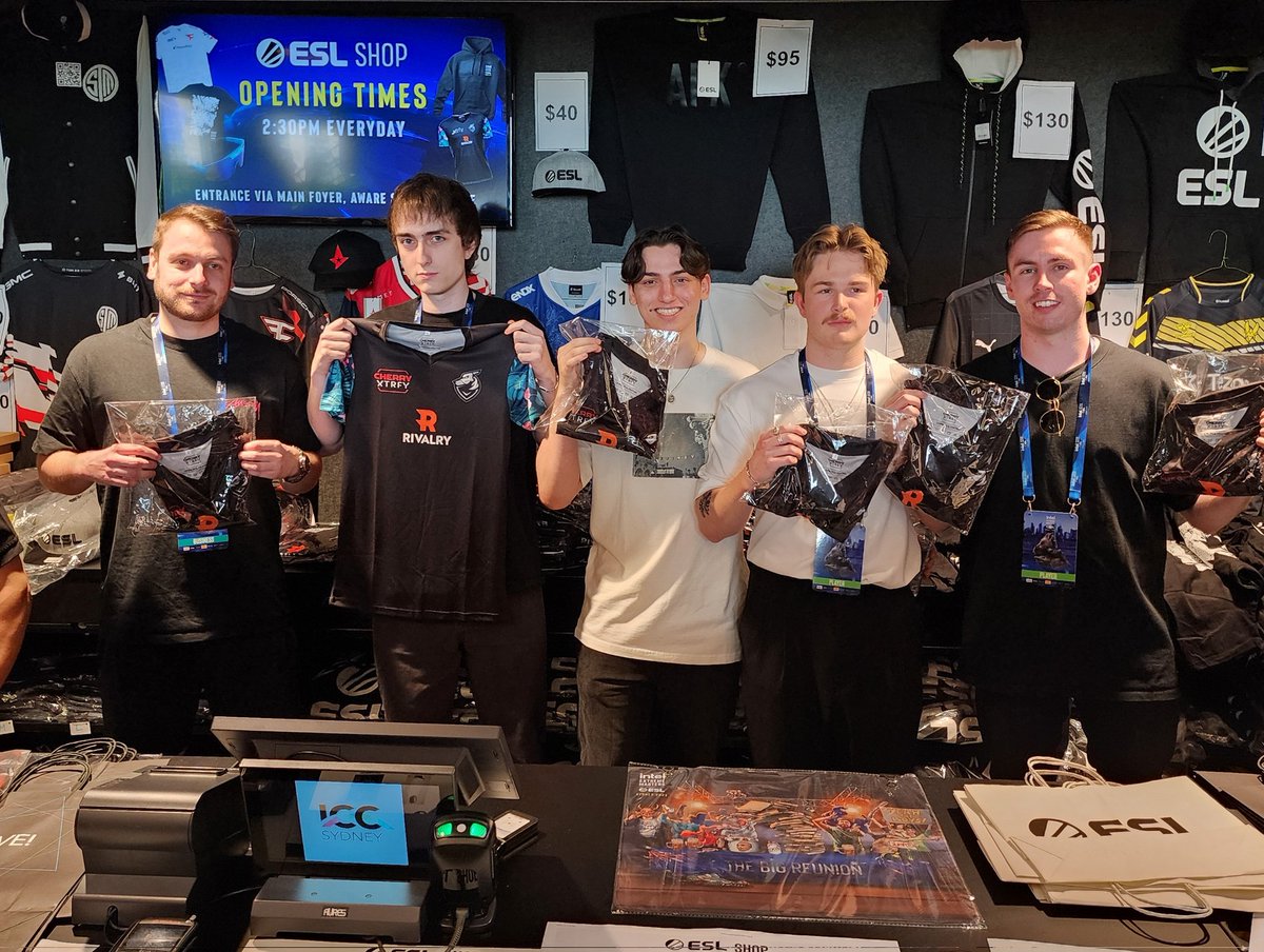 SIGNING SESSION 12PM SATURDAY get a jersey before it's too late #IEM Sydney @ESLCS
