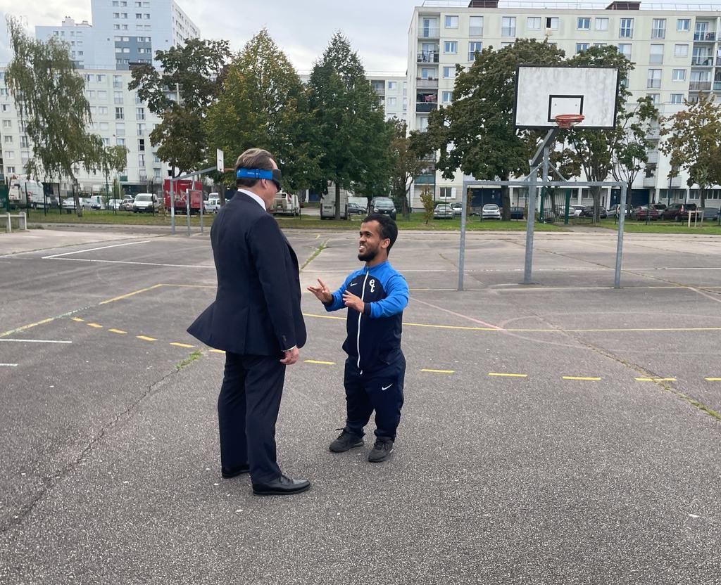 <a href="/Les_Yvelines/">Les Yvelines</a> – Campus de Formation Cézanne à #ManteslaJolie : la journée portes ouvertes attire 450 personnes <a href="/pierre_bedier/">Pierre Bédier</a> <a href="/Prefet78/">Préfet des Yvelines 🇫🇷</a> <a href="/agence_autonomy/">Agence AutonomY 78/92</a> <a href="/CCI_78/">CCI 78</a> <a href="/CCIEntreprendre/">CCI Entreprendre</a> <a href="/ccifrance/">CCI France 🇫🇷🇪🇺</a>  mantes-actu.net/mantes-la-joli…