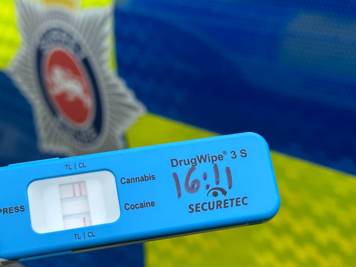 SurreyRS's tweet photo. Vanguard Researcher tasked officers to a vehicle that was seen driving erratically in Guildford.
#VanguardRST units intercepted, where they found the vehicle was untaxed and driver failed a #DrugWipe so was arrested and vehicle seized.
#Fatal5 #OpExcise https://t.co/Uy8OpPhIEl