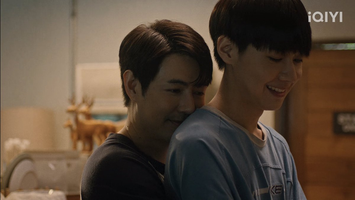 iaugustyou's tweet photo. ซีน back hug ใครเป็นคนคิดคะ
คือมันดีสุดๆเลยจริงๆนะ 😭💖
จังหวะเพลงขึ้นใดๆคือโคตรดี
ชอบตอนองศากุมมือส่วนศูนย์อ่ะ
แบบมันรับรู้ได้เลยว่าทั้งสองคนรักกัน
#AbsoluteZeroEP4 https://t.co/dI7Xa9MWsK
