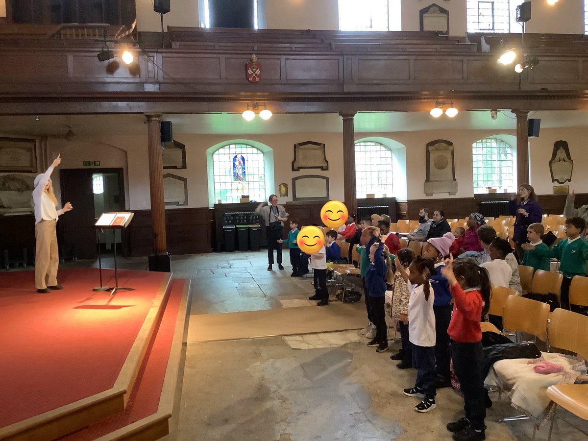 LarkHallPrimary's tweet photo. Year 1 went on a trip to @HTClapham yesterday. They absolutely loved being noticing meerkats👀 and spotting the different Christian symbols around the church. They especially loved looking at the stained glass windows. #lhmillennium #lhsouthwark #lhtrip #lhhgsu https://t.co/GO2UtorJmi