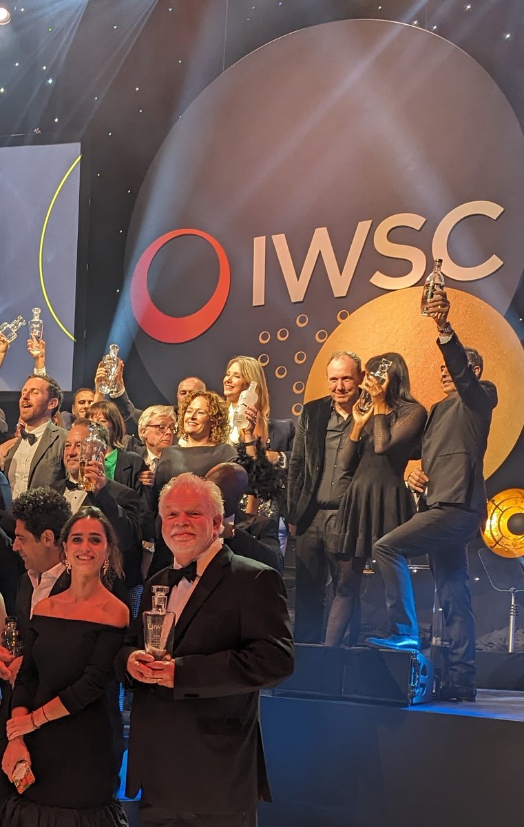 A great evening last night at <a href="/theiwsc/">IWSC - International Wine & Spirit Competition</a> Awards Celebration and for <a href="/hnwines/">Hallgarten & Novum Wines</a> to receive the Wine Distributor trophy 2023 picked up by <a href="/AndrewBewes/">Andrew Bewes</a>. Nice recognition for the business and everyone involved with it - the Hallgarten team, our suppliers and our customers. Thank you.