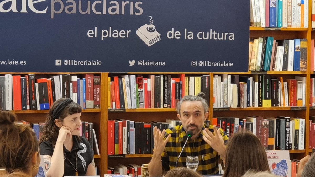 📖  Ayer estuvimos en la presentación de 'Tierra adentro' de José Morella en la #LaiePauClaris.

¡Gracias a todos por venir!