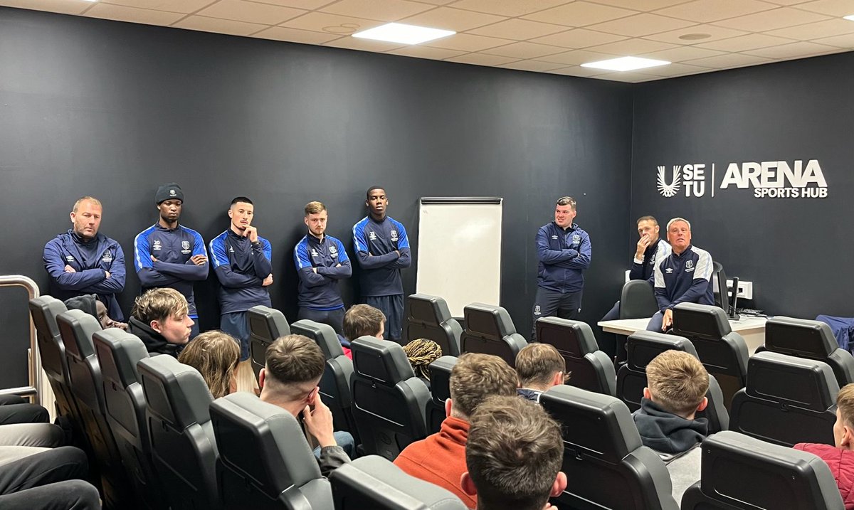 DSESSETU's tweet photo. Sports Coaching students @DSESSETU had the opportunity to watch a live training session and participate in Q&A with @WaterfordFCi merging theory with real-world experience for students.
Great work @saundersemma2 @finnegan_laura
https://t.co/T8ZTNpO5QT
#sportscoaching #DSES https://t.co/ukvLtRf1eJ