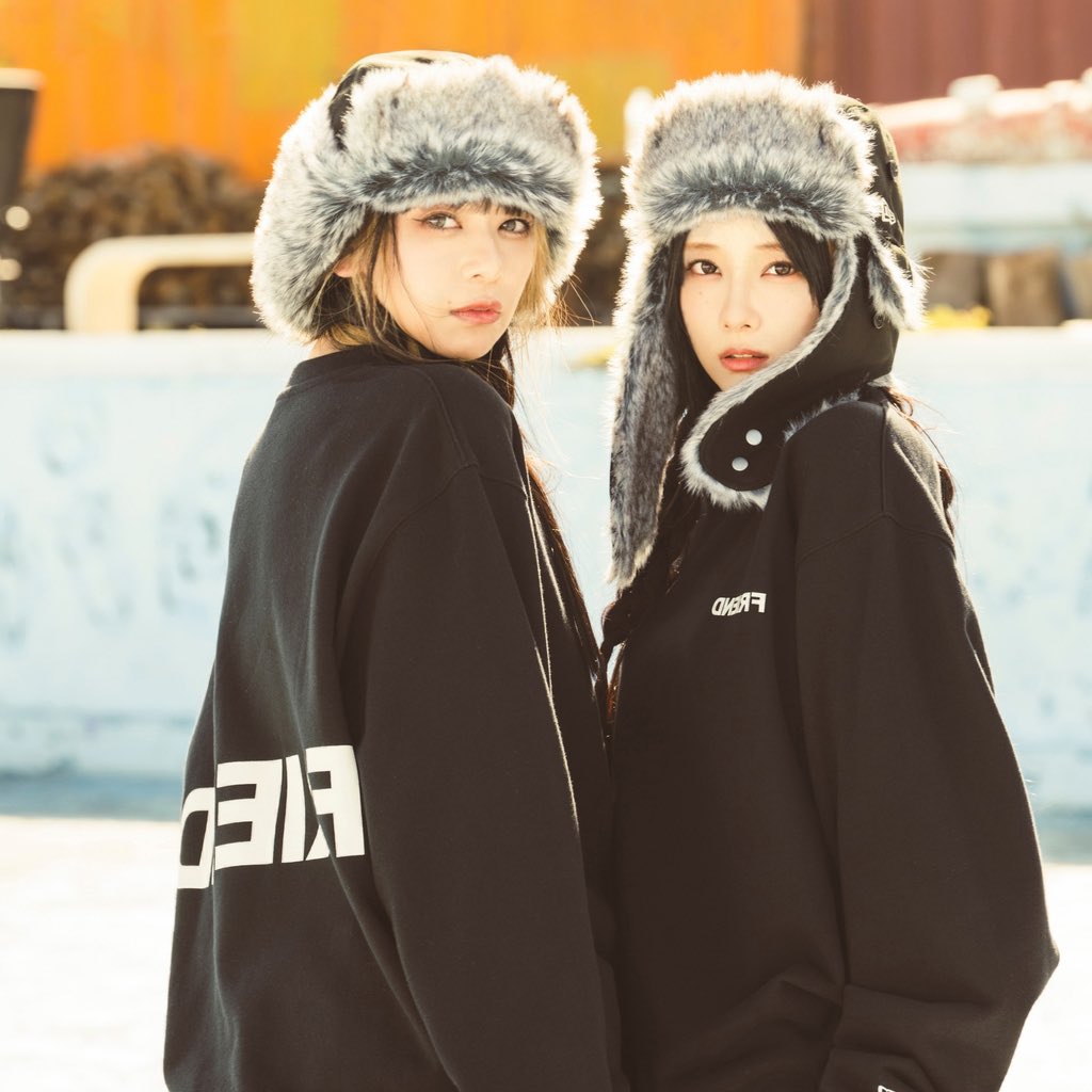 fullress's tweet photo. ニューエラ x 重盛さと美feat.友達(礒部希帆)が10/26 発売

https://t.co/oaMfADZo4I

・重盛さと美と礒部希帆のユニット〈重盛さと美feat.友達〉とのコラボコレクションから全15アイテムがリリース

#重盛さと美 #磯部希帆 https://t.co/HIM5CLBAah