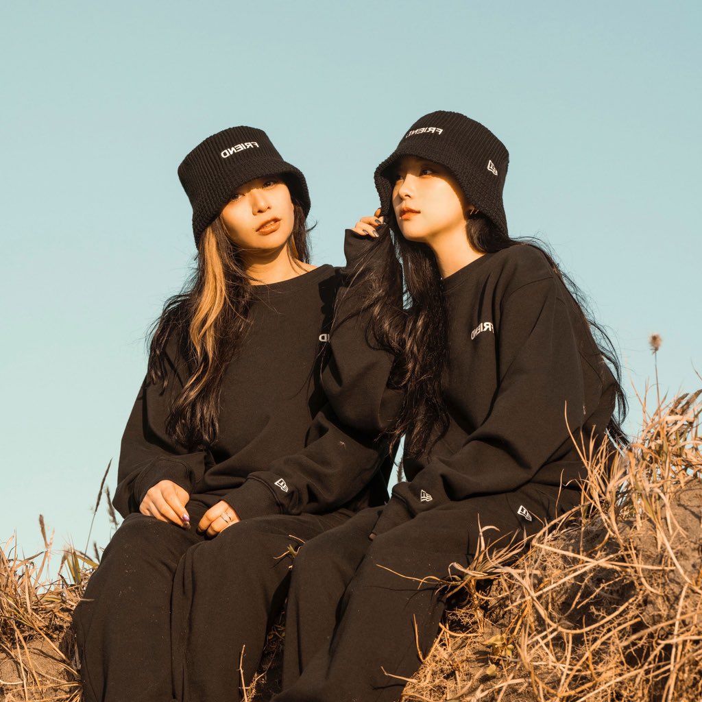 fullress's tweet photo. ニューエラ x 重盛さと美feat.友達(礒部希帆)が10/26 発売

https://t.co/oaMfADZo4I

・重盛さと美と礒部希帆のユニット〈重盛さと美feat.友達〉とのコラボコレクションから全15アイテムがリリース

#重盛さと美 #磯部希帆 https://t.co/HIM5CLBAah