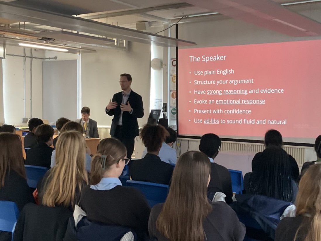 Great to start my “Speak like you own the room” oracy campaign at <a href="/bristol_free/">Bristol Free School</a>.

Every secondary school in Bristol NW has now signed up for a session on public speaking. 

And many of the schools have now entered <a href="/theESU/">The English-Speaking Union</a> competition too. 

Find out more: darren-jones.co.uk/bristol-campai…