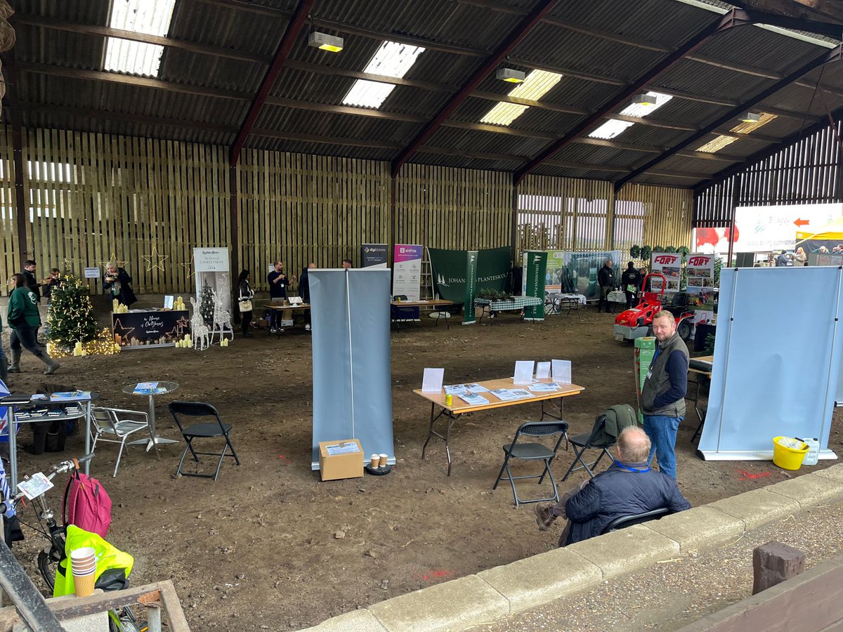 We had a fantastic day yesterday at <a href="/BCTGA/">BCTGA</a> Annual #ChristmasTree Competition demonstrating the <a href="/LICOR_ENV/">LI-COR</a> LI-6800 #photosynthesis system 🎄
Congrats to all the winning growers 👏 Best tree will end up in front of the UK's most famous door - <a href="/10DowningStreet/">UK Prime Minister</a> 🎄