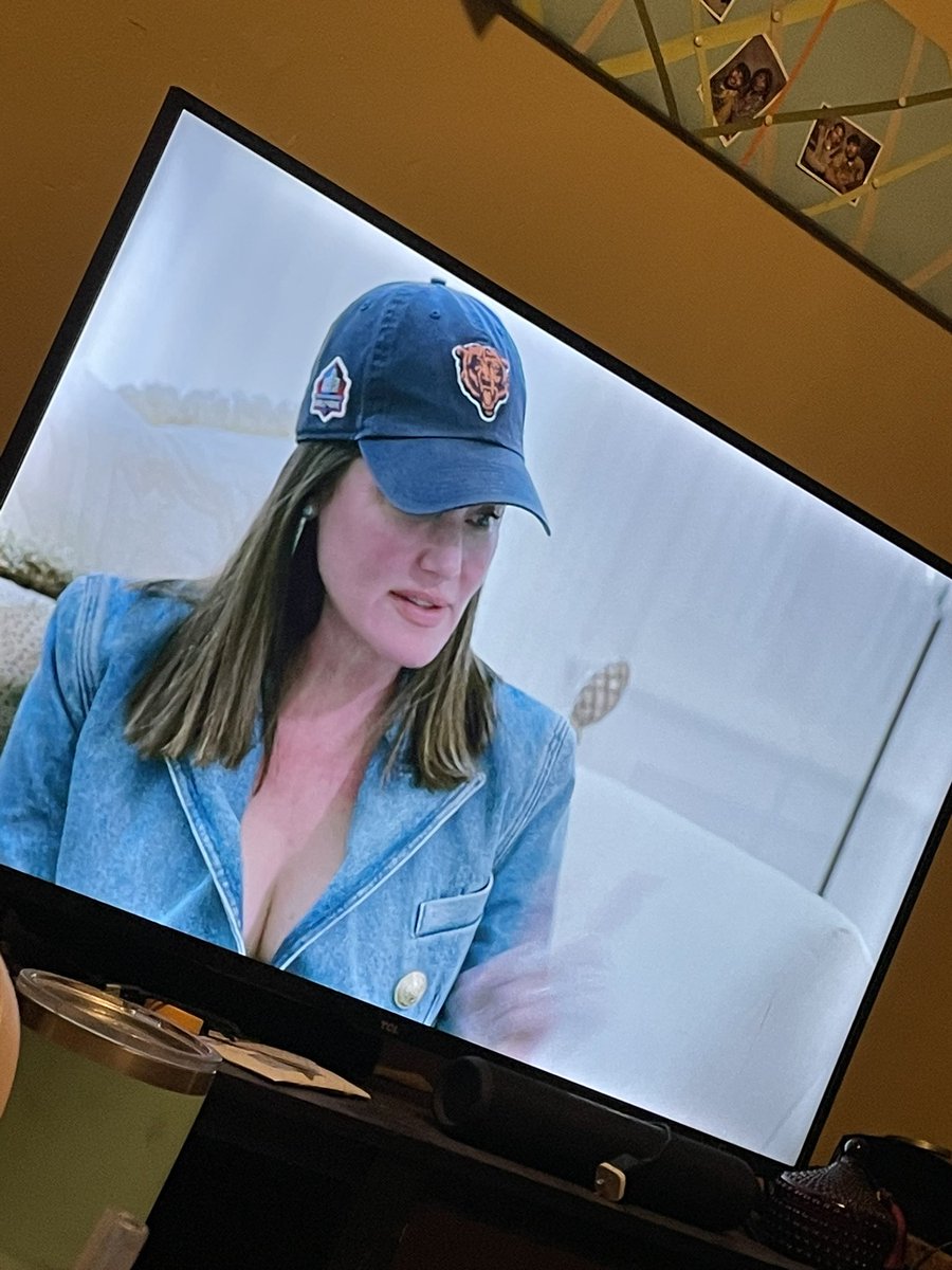 worldstaradele's tweet photo. rewatching rhoslc and i love that @MeredithMarks0 is a bears girlie https://t.co/EAQolTmLlC