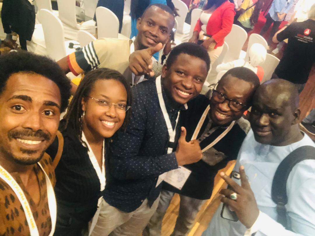 MagazineJimbere's tweet photo. 🇧🇮🗺️ #BurundiOnTheMap: @arnaud_bados, Représentant du collectif de #jeunes artiste, @DesignNde, parmi les 4 finalistes du concours de projets innovants pour combattre les pratiques néfastes

🆕🖌️ L'innovation: une communication moderne sur la #SSR grâce au dessin (BD, dessins animés)

📆 Le sommet rassemble des #jeunes innovateurs, communicateurs, investisseurs et activistes venus de près de 10 pays africains et œuvrant dans le secteur privé pour la lutte contre les pratiques néfastes. Il sera clôturé ce 20/10/2023

#UNFPAInnovation #StopHarmfulPractices