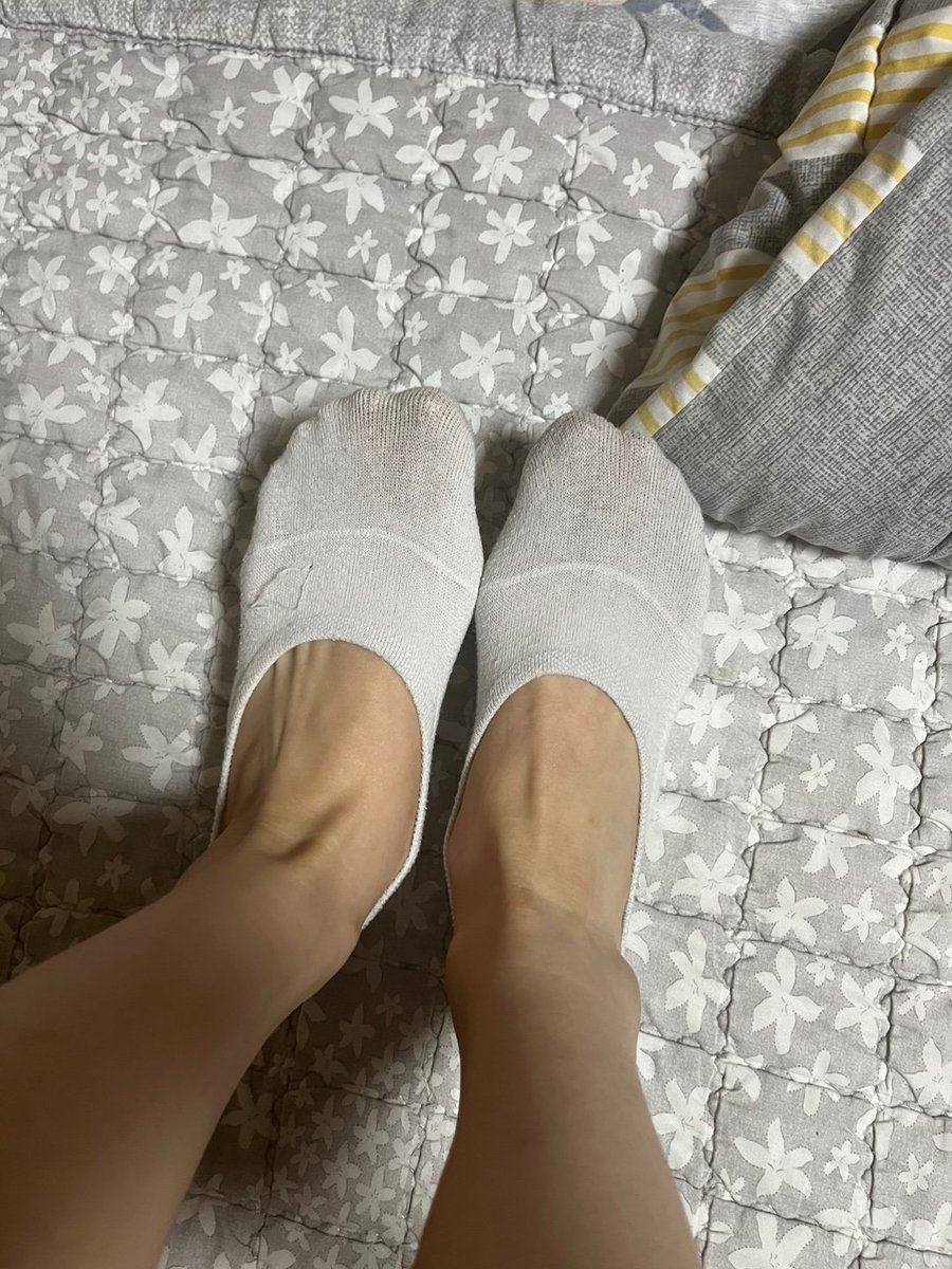 ji07070's tweet photo. 오늘 스핏  골든 구두 양말 팬티 사가룜~
강아쥐들아♡

#스핏 #골든 #양말 #페티쉬 https://t.co/LZAwfLYRef