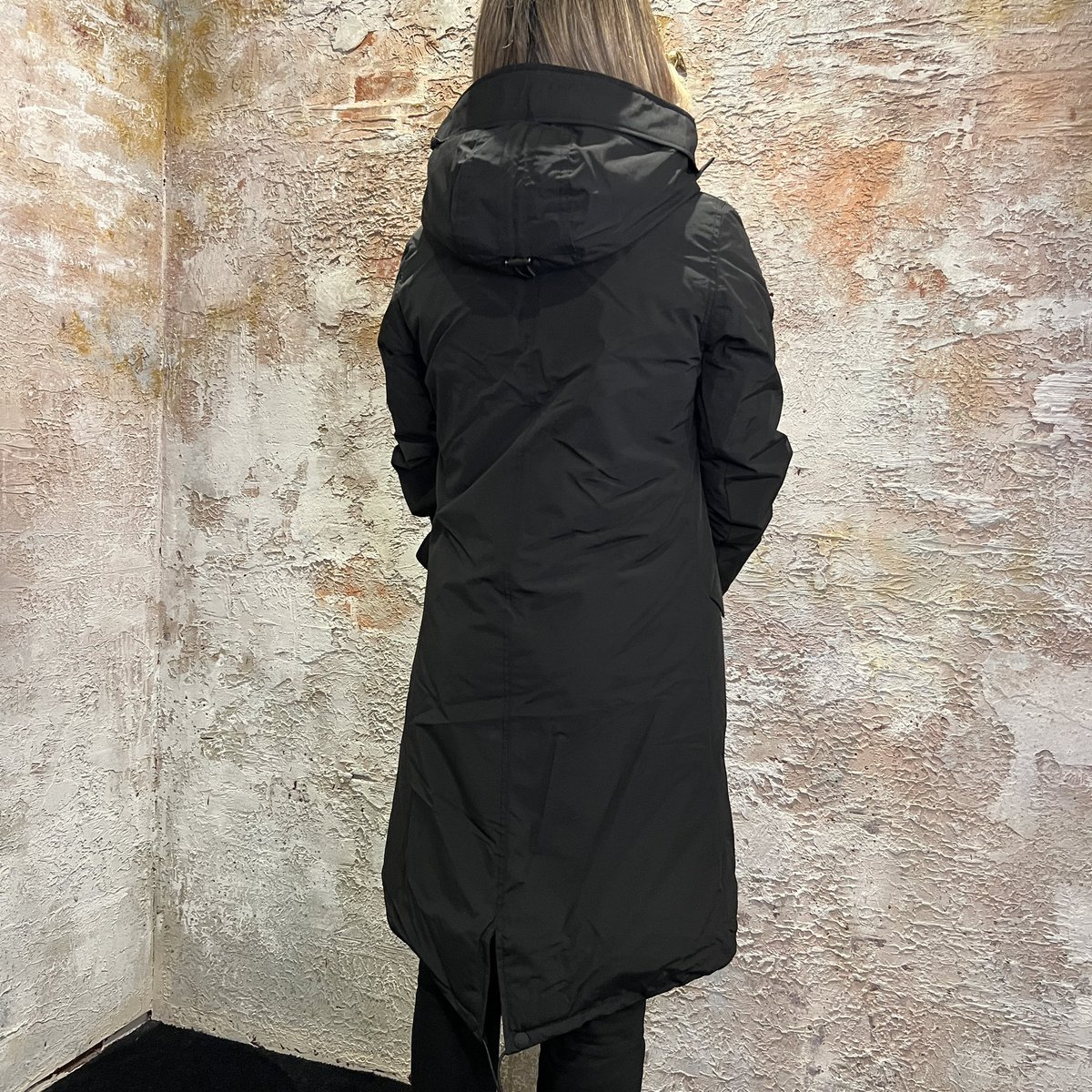 Have2Have072's tweet image. #new #airforce #Fishtail #true #black €299.99 #getailleerd #winter #jacket #women #instalook #mode #fashionable #collection #stylish #outfit #musthave #jas #jacket #warm #have2have #Alkmaar #fashionstore HAVE2HAVE.NL #ade