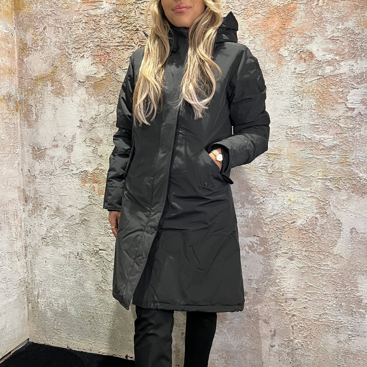 Have2Have072's tweet image. #new #airforce #Fishtail #true #black €299.99 #getailleerd #winter #jacket #women #instalook #mode #fashionable #collection #stylish #outfit #musthave #jas #jacket #warm #have2have #Alkmaar #fashionstore HAVE2HAVE.NL #ade