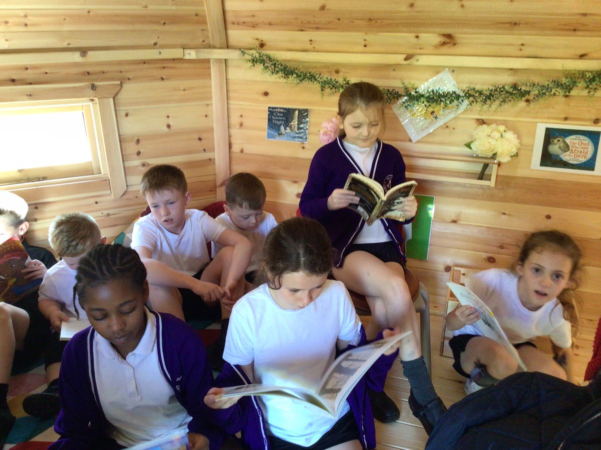 TheTrinityL5's tweet photo. Y5P have been enjoying reading for pleasure in our newly built Ark reading hut. @StJosephCMAT #Trinityreading ๐ https://t.co/UiYpTouMCK