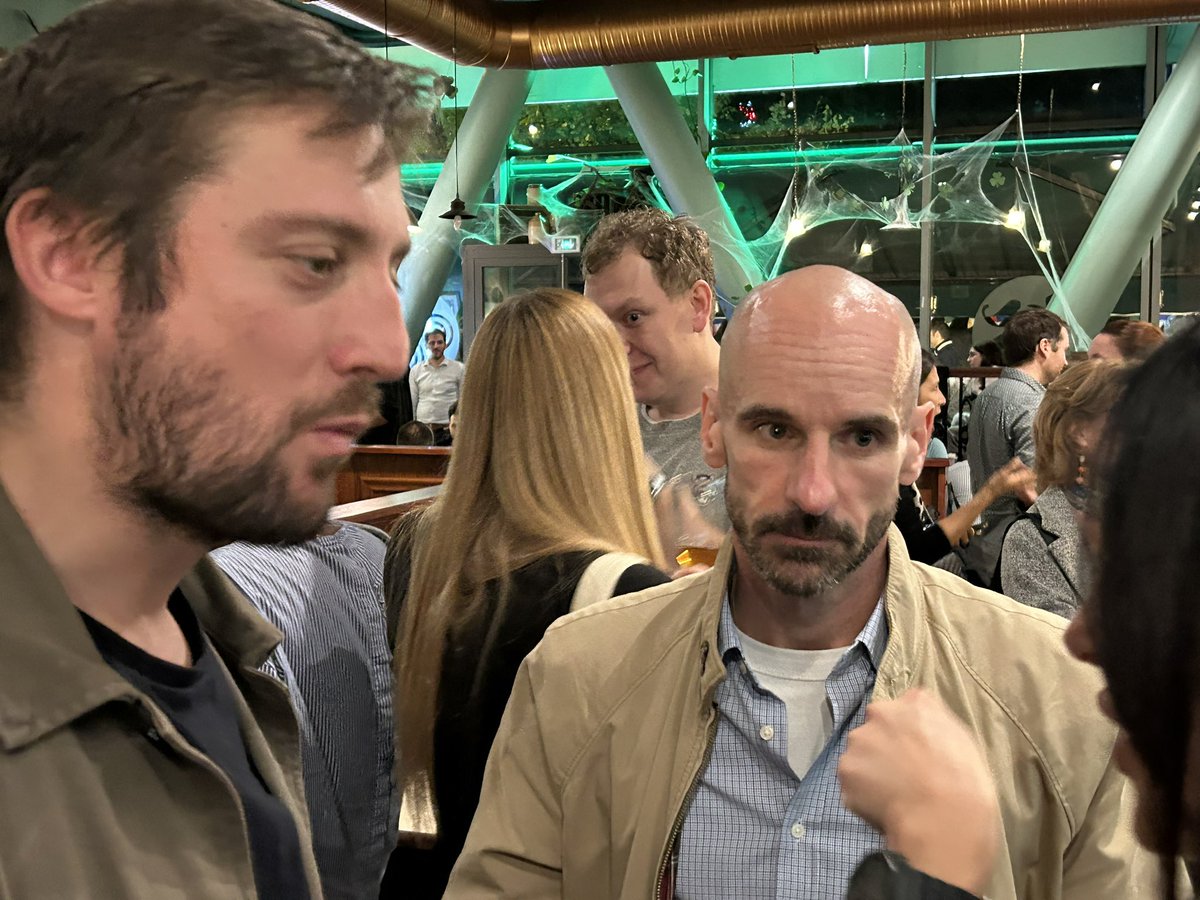 La soirée alumni #MBAMCI c’était hier  et c’était top 💥
 <a href="/fredcavazza/">Frederic CAVAZZA</a> nous a parlé #transfonum 
Parfait pour networker, se rencontrer et se revoir. 
Merci au Bureau des alumnis <a href="/guirado_david/">David Guirado🚀</a> <a href="/mascletjp/">Jean Paul MASCLET</a> <a href="/MedinaKone/">Medina Koné</a> <a href="/melaniegrisey/">Melanie Grisey</a> <a href="/VeroColbert/">vco</a> <a href="/ZerimarContessi/">Zerimar G</a>  <a href="/louisduroulle/">Louis Duroulle</a>