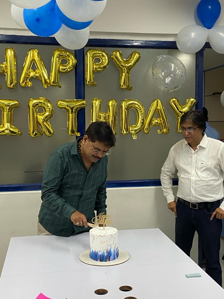 RajdeepSystems's tweet photo. Wish you many Happy Birthday Sir.

#BirthdayVibes #SpecialDay #BirthdayBlessings #happybirthday #BirthdayCake #CelebrateLife #Rajdeepengg https://t.co/MpPbxoXhxk