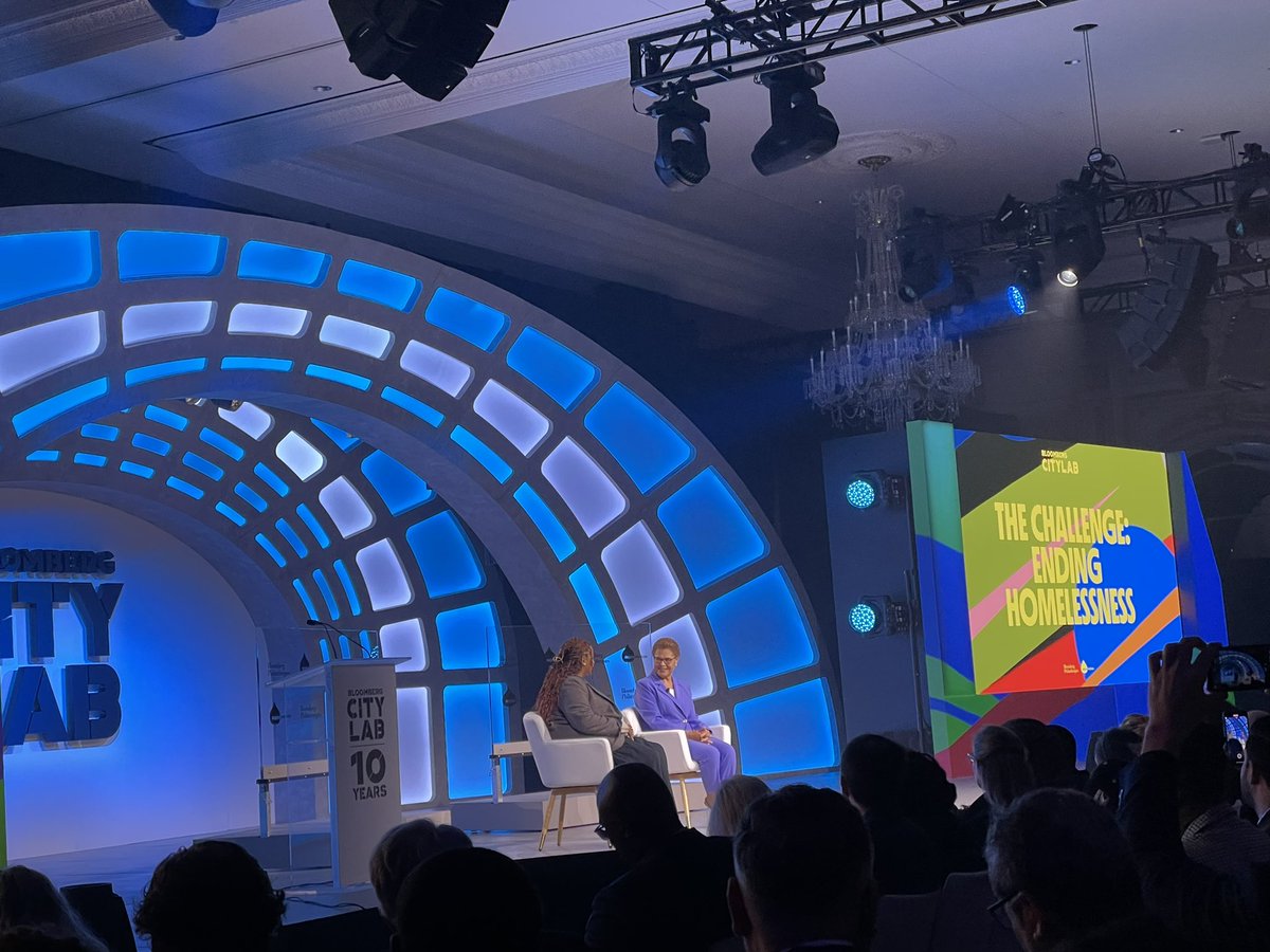 AmandaDaflos's tweet image. #CityLab day 2 was grounding and inspiring. With a wide range of topics featured - housing, affordability, joyful design, trust - happy to be w the worlds most thoughtful &amp;amp; thought provoking people &amp;amp; lucky to connect w new friends &amp;amp; old friends. @BloombergDotOrg  @AspenInstitute
