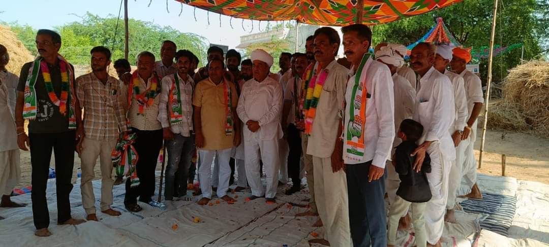 Anilpurohitbjp's tweet photo. साँचोर विधानसभा से भाजपा प्रत्याशी देवजी पटेल को बनाने बाद सभी कार्यकर्ता नाराज है पहले मंडल अध्यक्ष बूथ आज जिलाध्यक्ष के  बोरली गाँव मे  भाजपा के सक्रिय कार्यकर्ता 2 दर्जन से ज्यादा ने कॉग्रेश पार्टी  जॉइंट की सबकी एक ही मांग #साँचोर_भाजपा_प्रत्याशी_बदले 
@Rajendra4BJP
@8PMnoCM https://t.co/knq5dMemkU