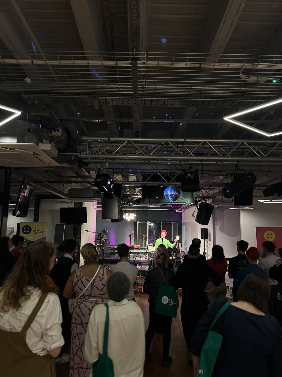 UK New Artists tweet media