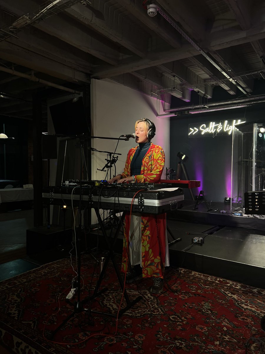 UK New Artists tweet media