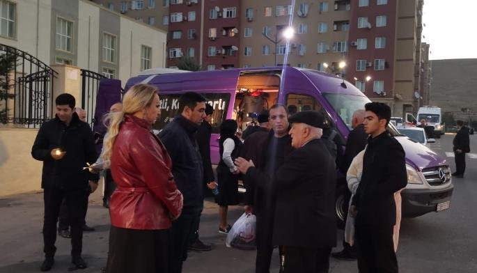 CaliberEnglish's tweet photo. 🇦🇿Former IDPs are returning to restored #Lachin city in accordance with #Azerbaijani #President Ilham #Aliyev’s instructions.
Another group of #citizens was sent to Lachin from the #Gobu Park 3 residential complex in the #Garadagh district of #Baku on Oct 20. At this stage, 23 more families, namely, 83 people are moving to Lachin, #Caliber.Az reports.
The displaced families will move into the houses they once lived in, which were restored after the end of the #occupation. Thus, 295 families, namely, 1,135 #people will permanently live in #Lachin.
#Caliber #Karabakh #KarabakhisAzerbaijan