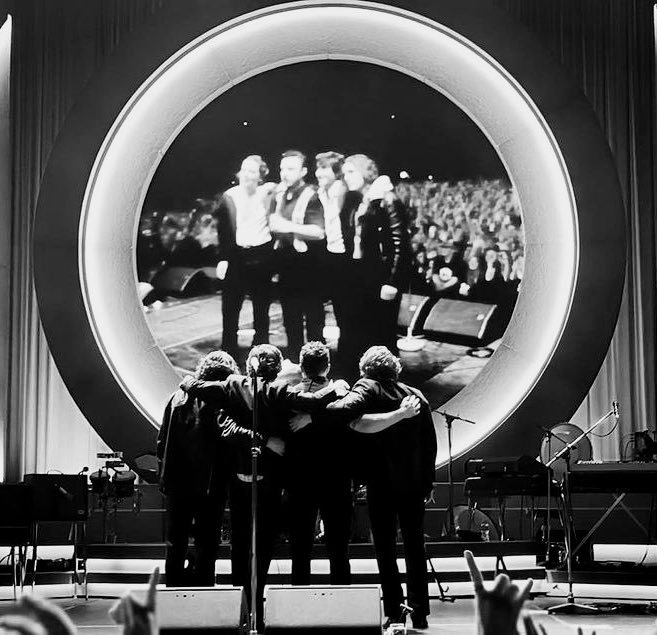 Arctic Monkeys / 3Arena, Dublin / October 19th 2023

The band conclude the worldwide tour for their seventh studio album, The Car.