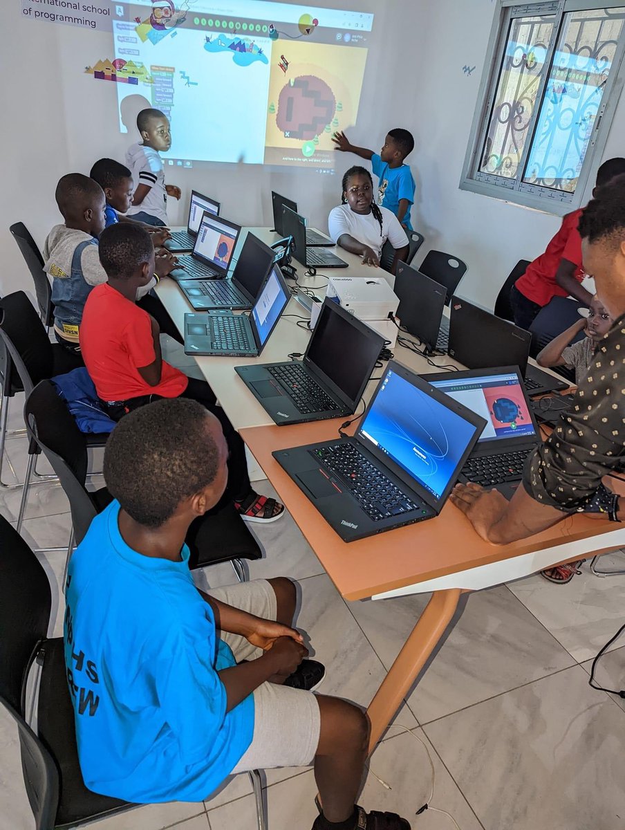 schengenowner's tweet photo. I'm happy my people received the 200 laptops I shared on my birthday last month in collaboration with Algorithmics Int’l School of Programming
This has motivated me to give additional 300 laptops to help students study programming and coding courses easily.
Call: 651844444 https://t.co/m2SQOr0n4r