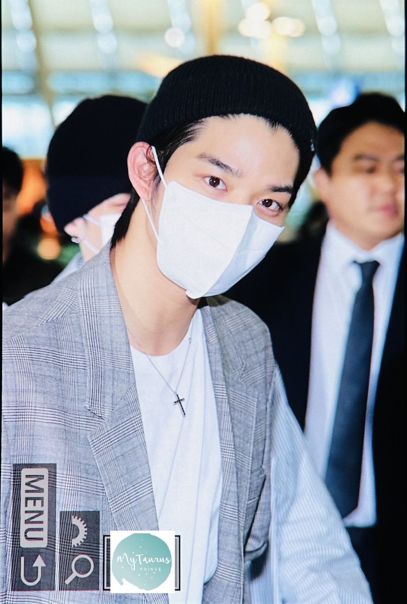 231020 ICN🛫

#CIX    #배진영 #Baejinyoung #裴珍映 #裵珍映 #BAEJINYOUNG #ペジニョン #แพจินยอง 
<a href="/CIX_twt/">CIX</a> <a href="/CIX_Official/">CIX_Official</a>