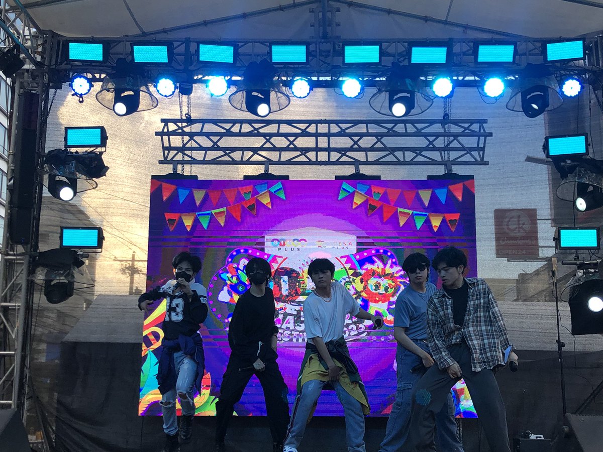 _asterofc's tweet photo. Stage blocking! #ProjectZUnit 

SMILE WITH Æ IN BACOLOD

#TraineeÆinCityOfSmiles
#TraineeÆinMasskaraFestival2023 https://t.co/0vcTODvoMz