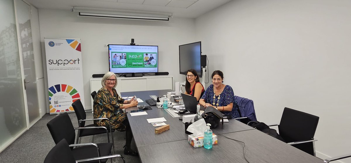 supportgirona's tweet photo. Visita d'estudi orgnaitzada per @MHESME per conèixer la xarxa de salut mental comunitària, els serveis de suport a la #capacitat jurídica a Girona i aprofundir sobre la #reforma legislativa a Catalunya. Aprofitem per conèixer recursos d'#insercio laboral per a persones amb #discapacitat visitant la @FundacioDrissa , i intercanviem punts de vista amb representants de l’Associació Família i Salut Mental de Girona i Comarques i @ActivaMent.