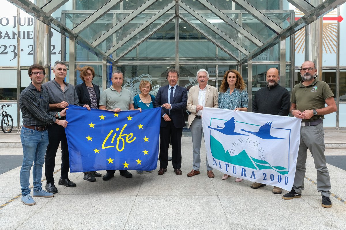 stopcortaderia's tweet image. Volvemos a la lucha y estamos encantad@s
El Proyecto LIFE #StopCortaderia (2018-2022) continuará en el Proyecto LIFE Coop Cortaderia (2023-2028)
Nada menos que 5 años son los que tenemos por delante para seguir controlando la expansión de esta especie.
Con algunas diferencias 🧵